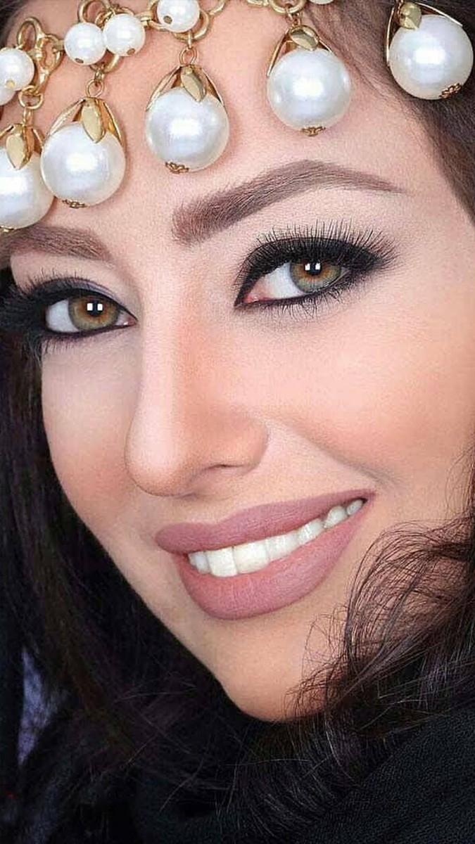نفیسه روشن-بازیگر ایرانی